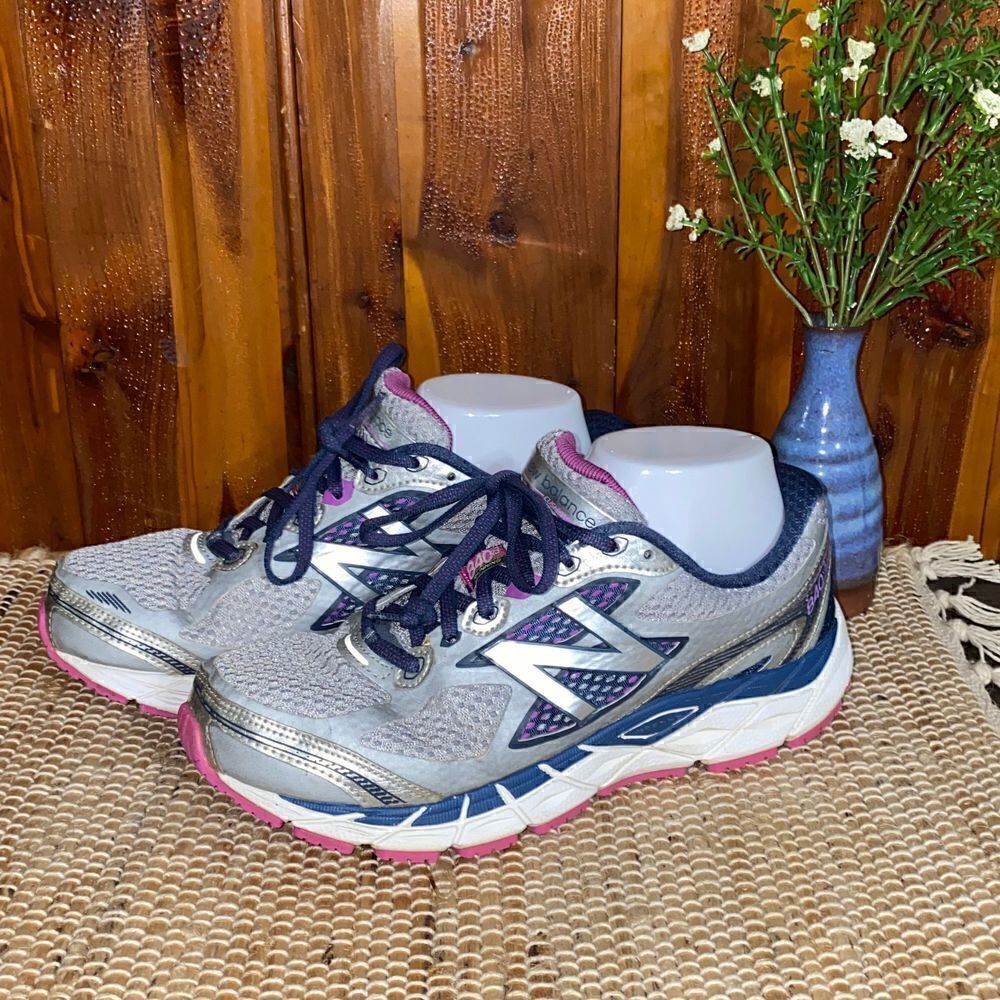 New Balance 840v3 running shoes